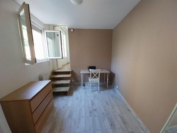 Maison Meulan En Yvelines 2 chambres, jardin, dépendance