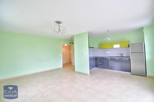 Appartement à louer 4 pièces 83.75m²