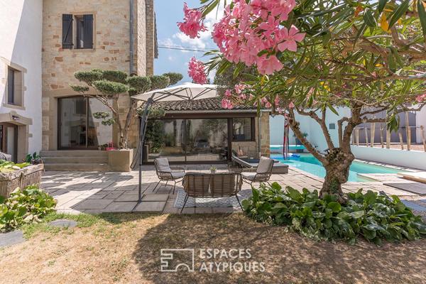 Maison de caractère avec piscine et jardin intimiste