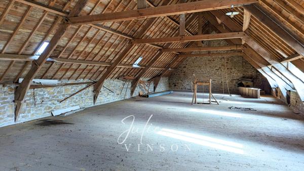 PLONEVEZ-PORZAY MAISON 170 m2 avec 6 CHAMBRES DEPENDANCES EN PIERRES