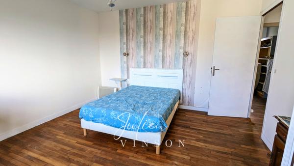 PLONEVEZ-PORZAY MAISON 170 m2 avec 6 CHAMBRES DEPENDANCES EN PIERRES