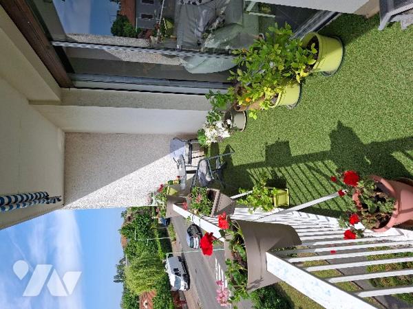 A Cosne-Cours-sur-Loire, au deuxième étage d'une copropriété située à environ 500 m du centre-ville,