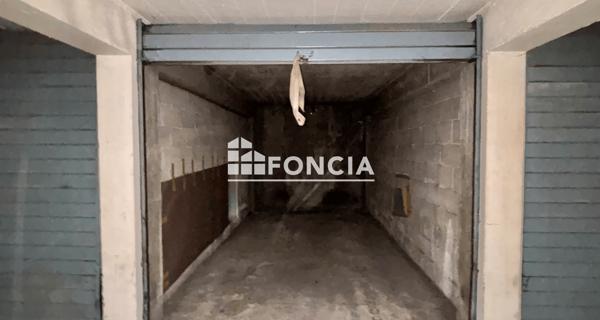 Location Parking 13.1 m² - Saint-étienne 42100
