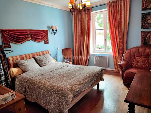 Vente                                                      Maison
                        
                     6 pièces                      179 m2                     à Draveil