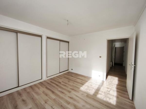 APPARTEMENT au centre de SAINTE SAVINE