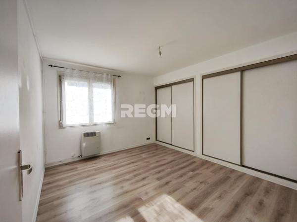 APPARTEMENT au centre de SAINTE SAVINE