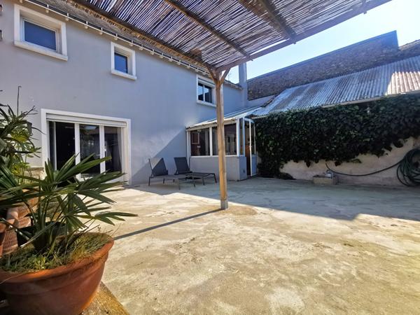 Maison de charme rénovée à Sainte-Pazanne 121 m2