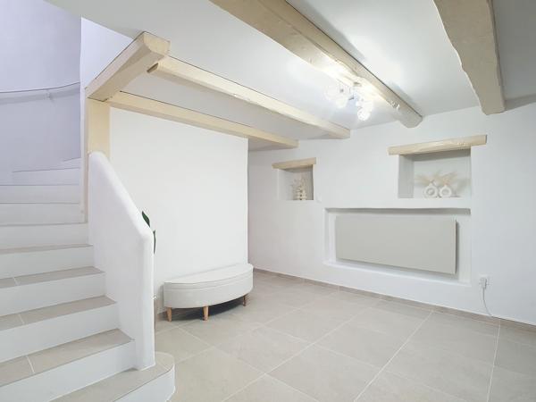Maison
         3 pièces
        - 150 m² Exclusivité 459 000 € *