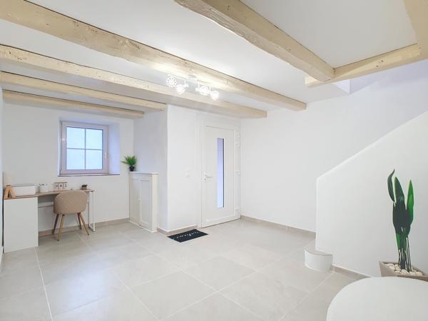 Maison
         3 pièces
        - 150 m² Exclusivité 459 000 € *