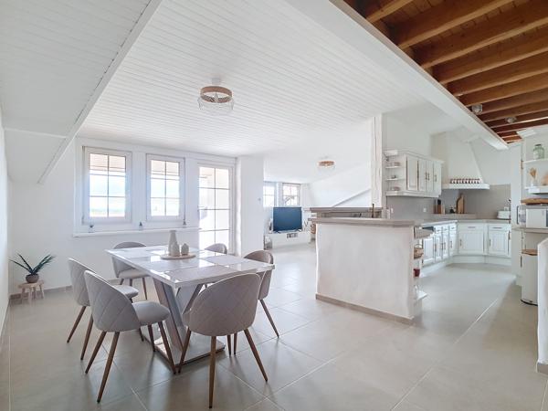Maison
         3 pièces
        - 150 m² Exclusivité 459 000 € *