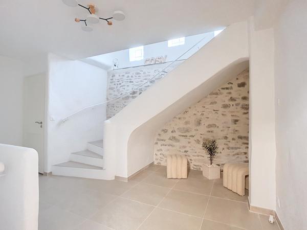 Maison
         3 pièces
        - 150 m² Exclusivité 459 000 € *