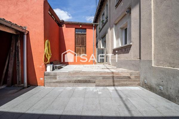 Appartement rénové avec Cour privative et Entrée indépendante