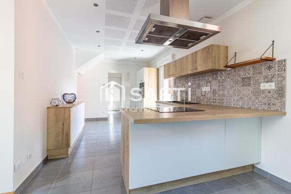 Appartement rénové avec Cour privative et Entrée indépendante