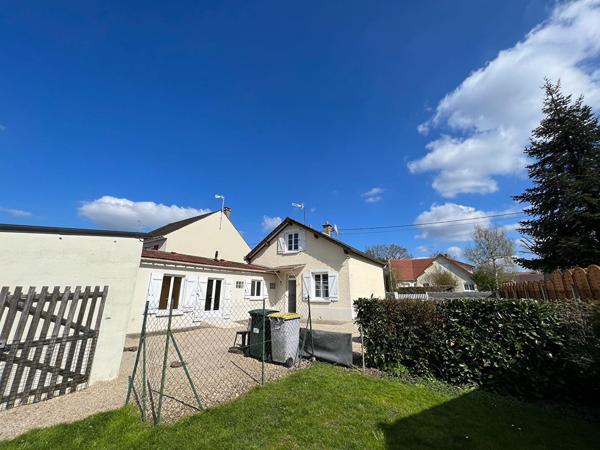 EXCLUSIVITÉ MAISON FAMILIALE SUR UNE VASTE PARCELLE DE 1 631 M²