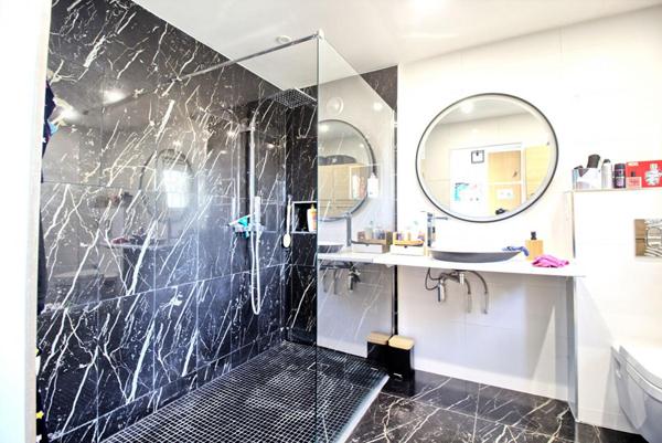 Maison La Dagueniere 6 pièce(s) 117 m2 vie de plain pied