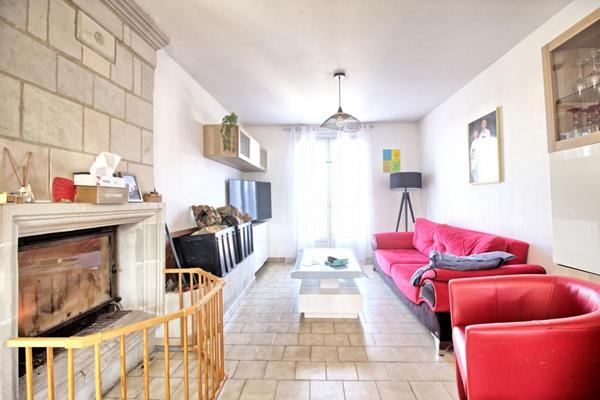 Maison La Dagueniere 6 pièce(s) 117 m2 vie de plain pied