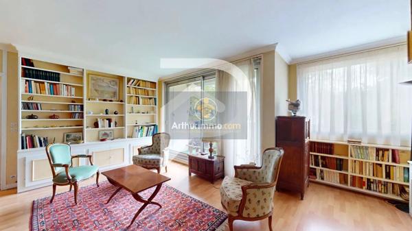 Vente                                                      Appartement
                        
                     3 pièces                      53 m2                     à Marly-le-Roi