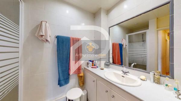 Vente                                                      Appartement
                        
                     3 pièces                      53 m2                     à Marly-le-Roi