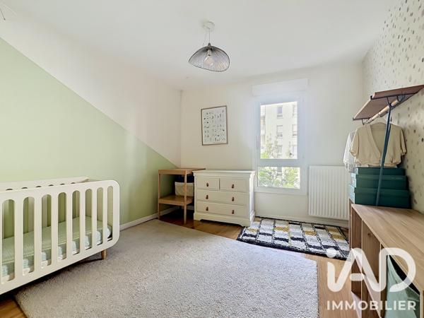 Appartement à vendre 4 pièces 87 m² Suresnes