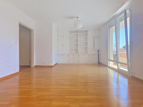 Appartement de standing 2 chambres et parking