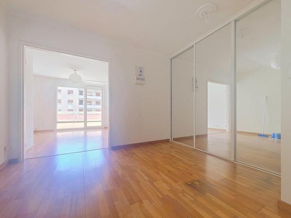 Appartement de standing 2 chambres et parking