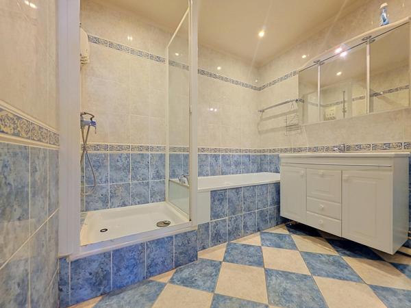 Appartement de standing 2 chambres et parking