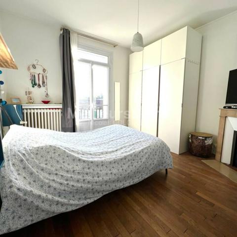 Magnifique Meulière de 5/6 pcs proche Gare du Raincy!