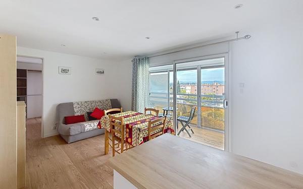 Appartement à vendre    2 pièces • 31 m2 Saint-Raphaël