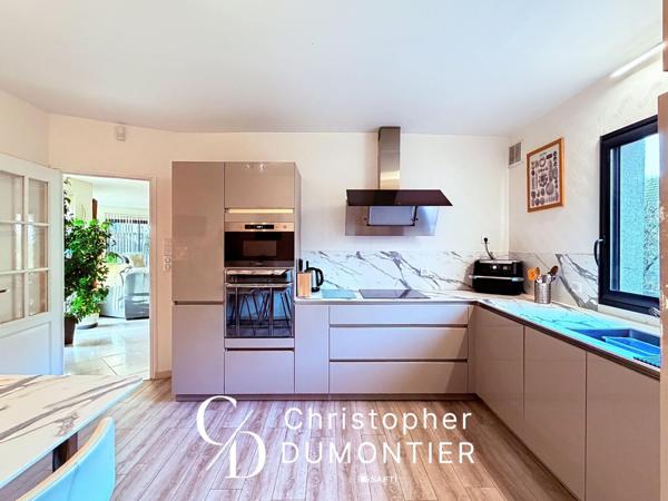 MAISON FAMILIALE 170 M²