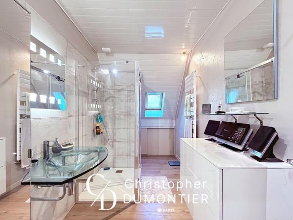 MAISON FAMILIALE 170 M²