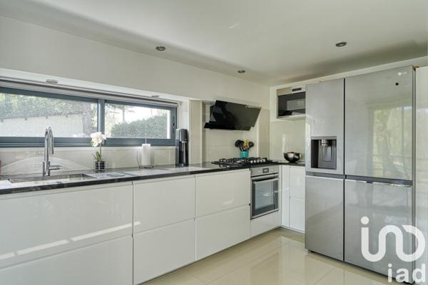 Maison 6 pièces de 160 m² à Vaux-sur-Seine (78740)