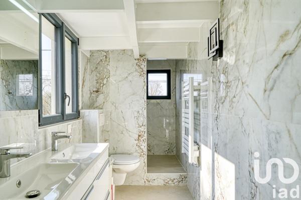 Maison 6 pièces de 160 m² à Vaux-sur-Seine (78740)