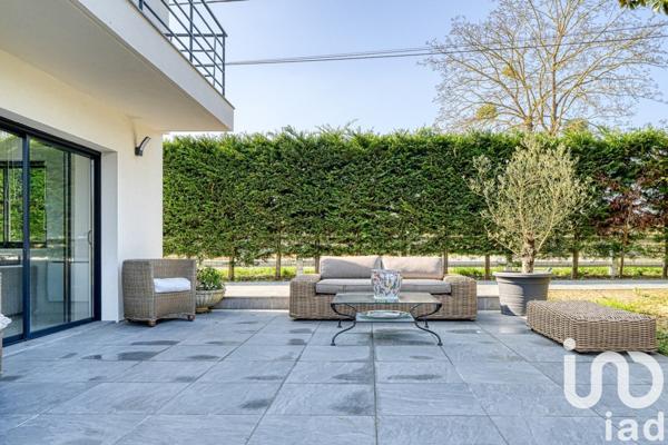 Maison 6 pièces de 160 m² à Vaux-sur-Seine (78740)