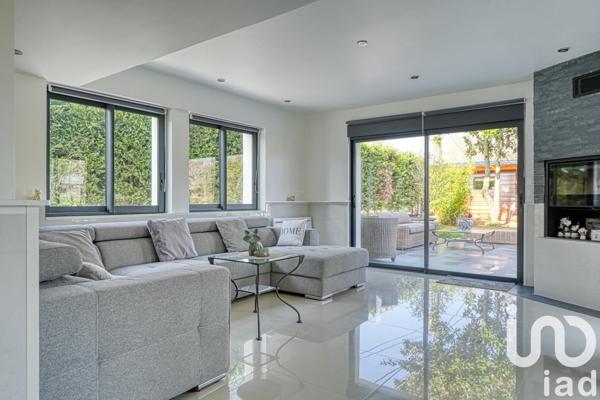 Maison 6 pièces de 160 m² à Vaux-sur-Seine (78740)