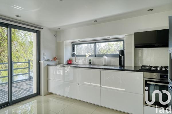 Maison 6 pièces de 160 m² à Vaux-sur-Seine (78740)