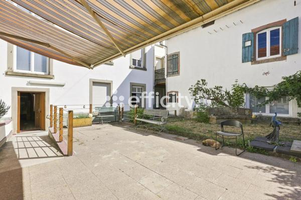 Immeuble
         17 pièces
        - 441 m² Exclusivité 1 102 500 € *