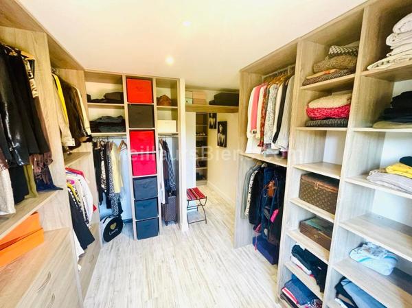 Villa 3 chambres dont une grande suite de 32m2 en RDC au Soler.