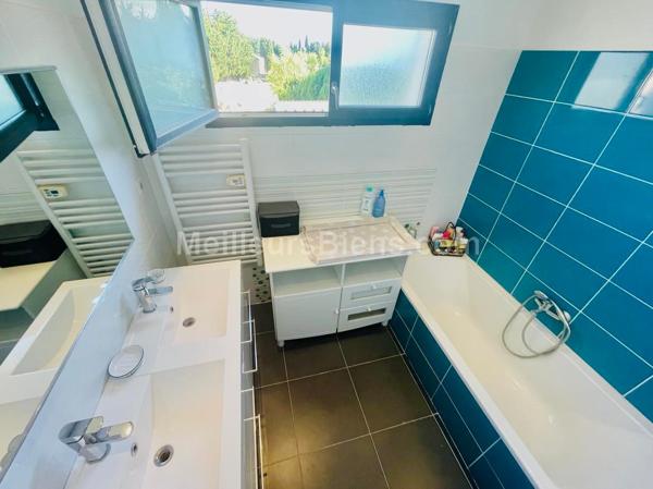 Villa 3 chambres dont une grande suite de 32m2 en RDC au Soler.