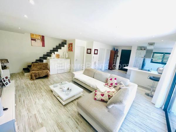 Villa 3 chambres dont une grande suite de 32m2 en RDC au Soler.