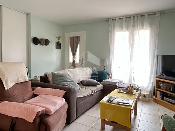 Maison de plain-pied - Environnement calme et verdoyant à Escoire