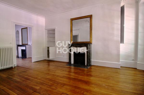 Bel Appartement ancien rénové à Versailles