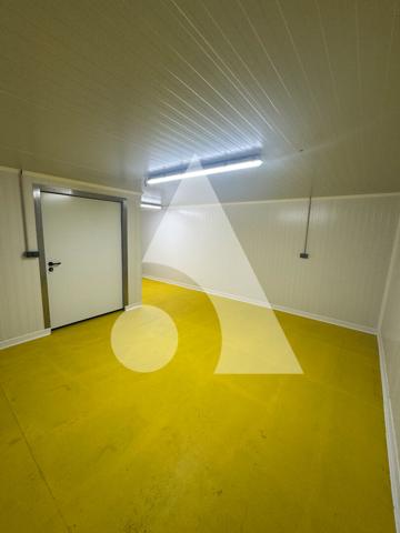 Local commercial 96.8 m2
