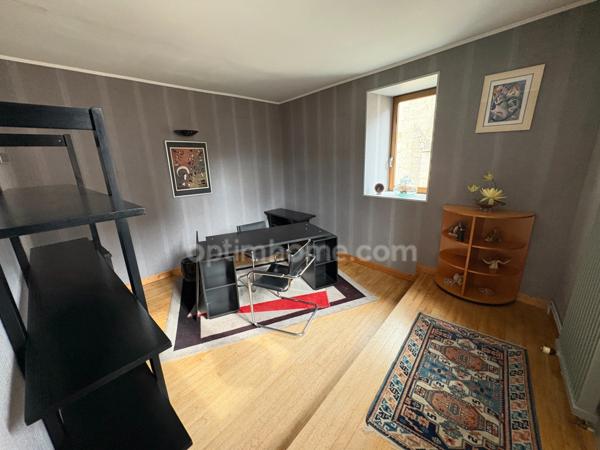 MAISON EN PIERRES
