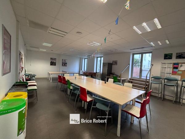 Bureaux à louer Lyon 6ème Brotteaux terrasse privative dans immeuble art déco