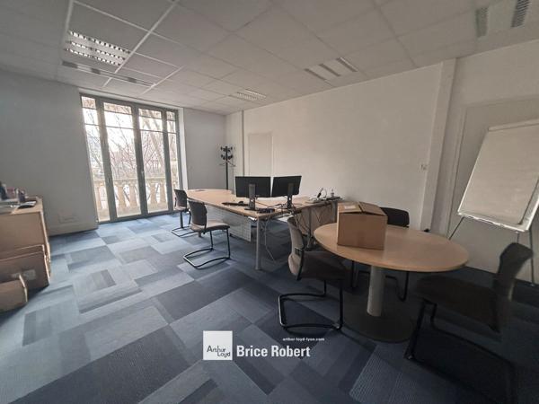 Bureaux à louer Lyon 6ème Brotteaux terrasse privative dans immeuble art déco