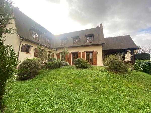 Dpt  (93), à vendre  maison P6 de 255 m² - Terrain de 808,00 m²