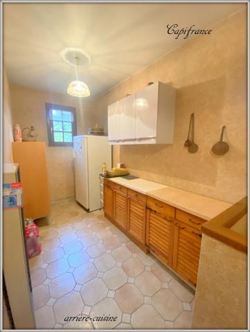Dpt  (93), à vendre  maison P6 de 255 m² - Terrain de 808,00 m²