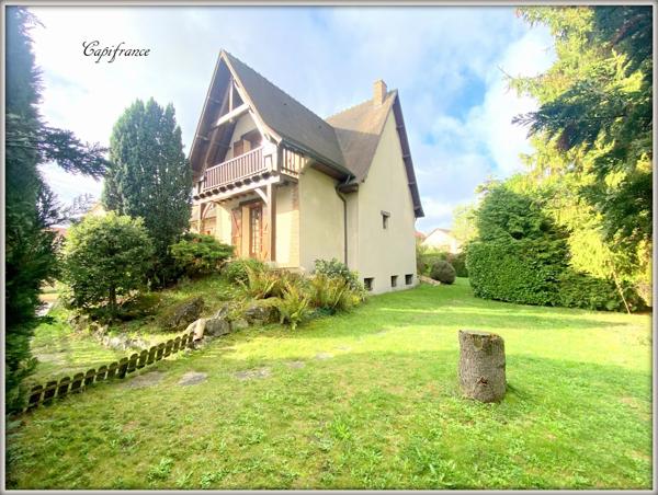 Dpt  (93), à vendre  maison P6 de 255 m² - Terrain de 808,00 m²