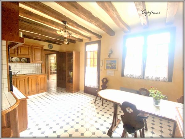 Dpt  (93), à vendre  maison P6 de 255 m² - Terrain de 808,00 m²