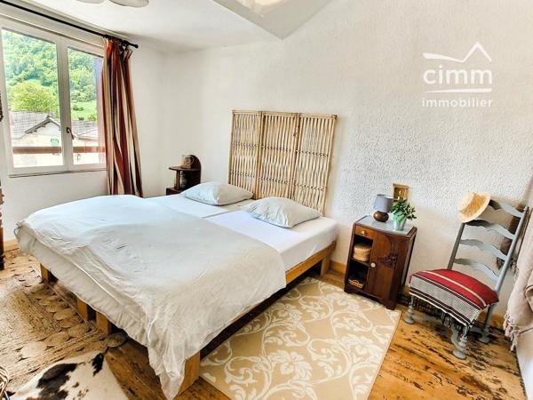 Ancien hôtel rénové en maison d’hôtes – 354 m² au cœur du Vercors